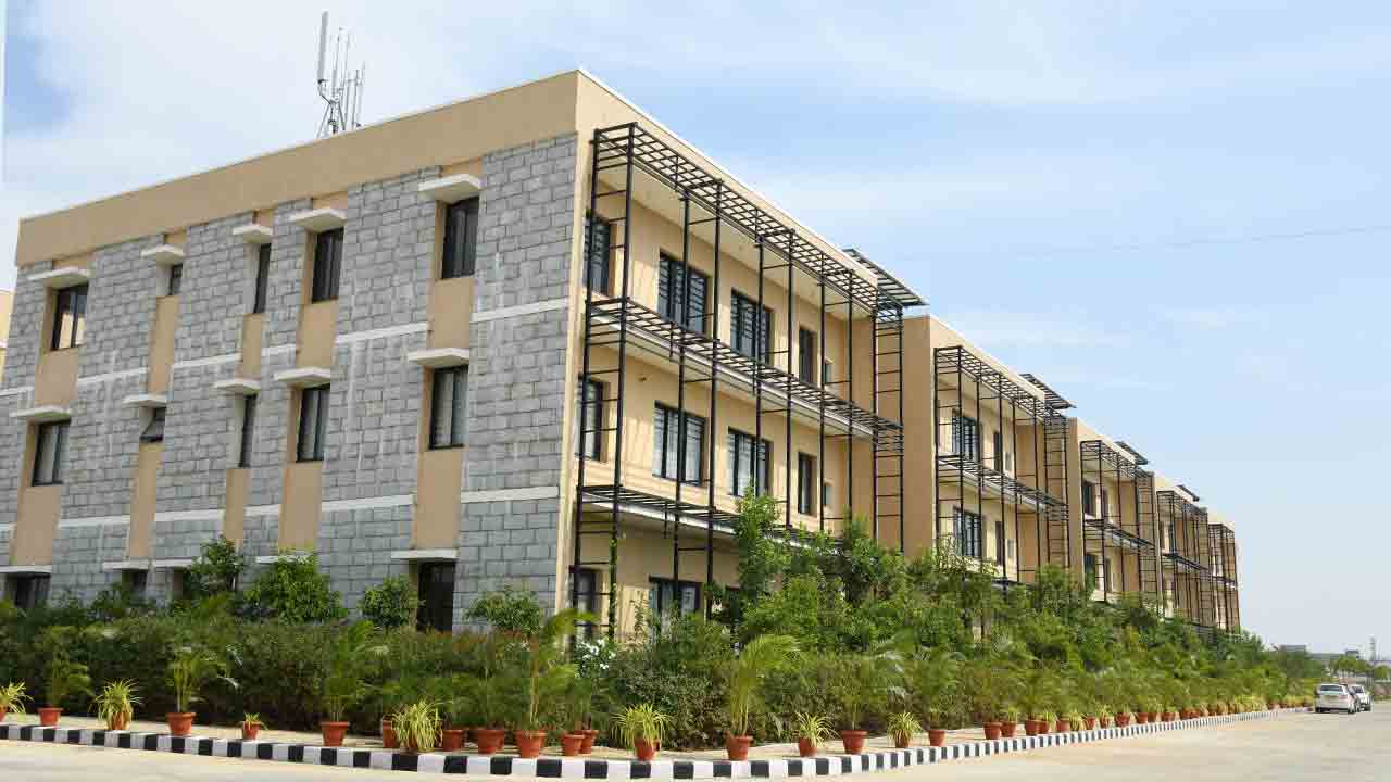 కొత్తకొత్తగా..