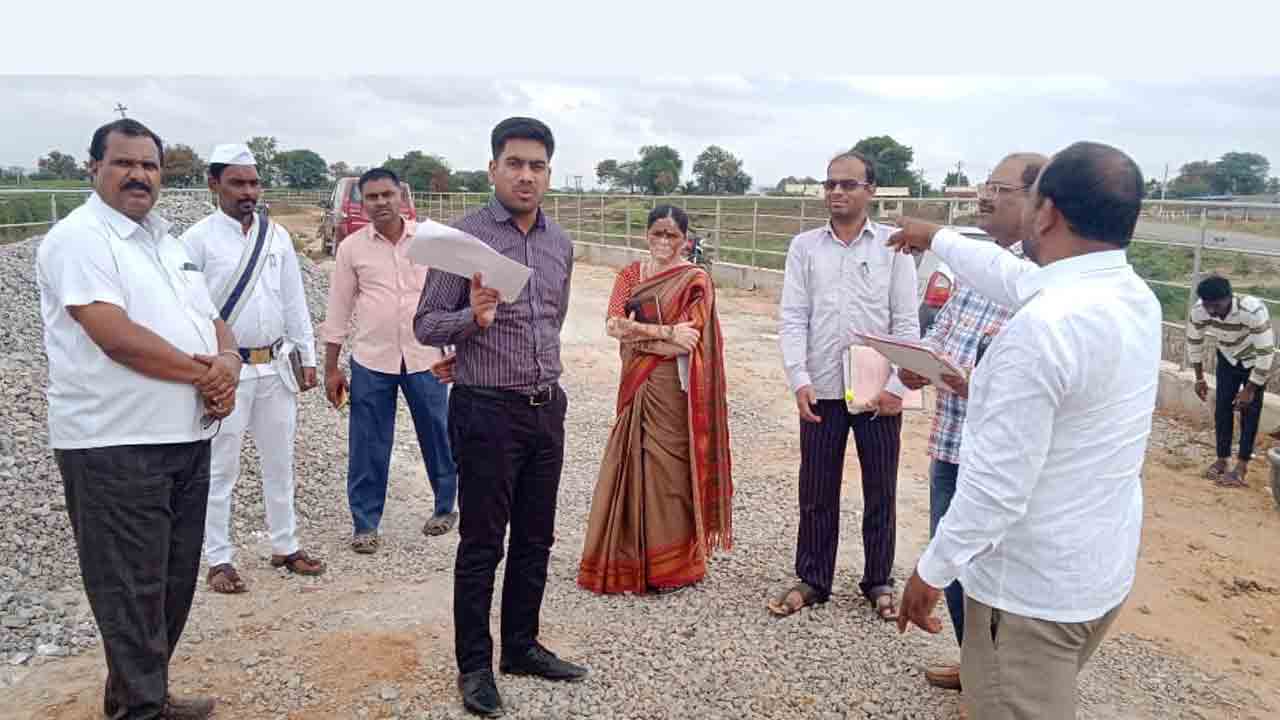 త్వరితగతిన పూర్తి చేయాలి