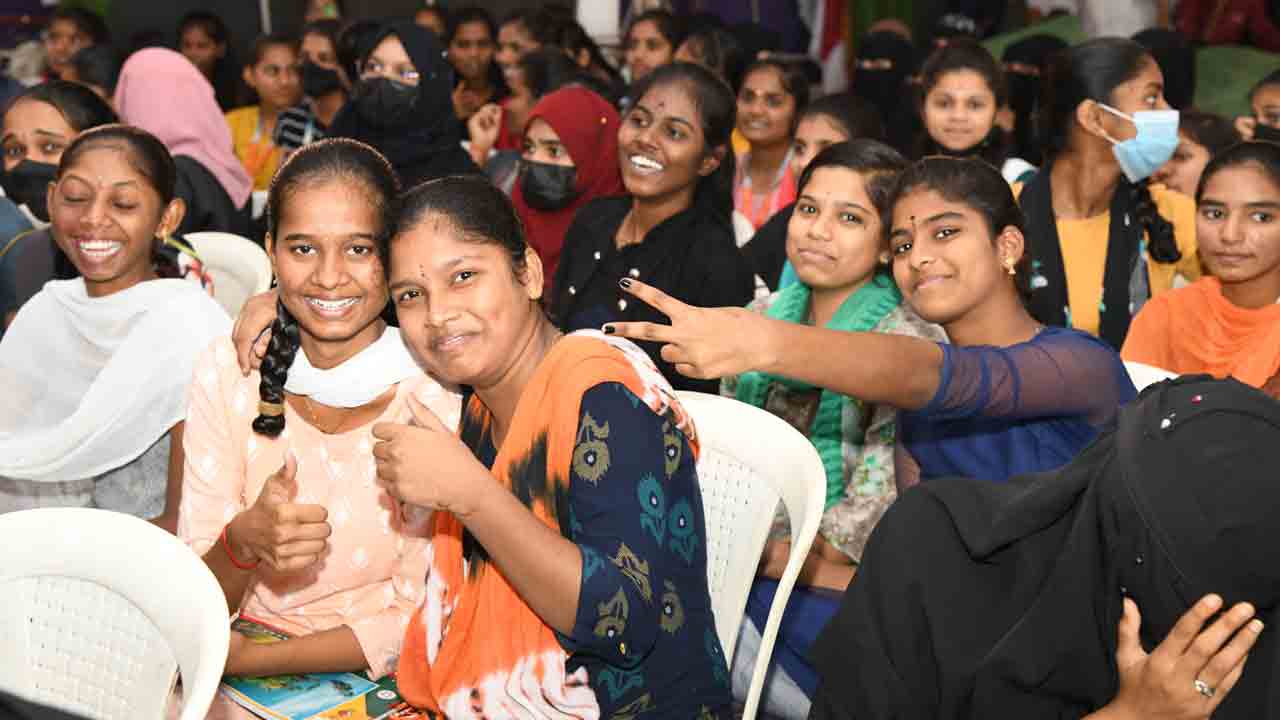 ఉన్నత విద్యే లక్ష్యంగా..