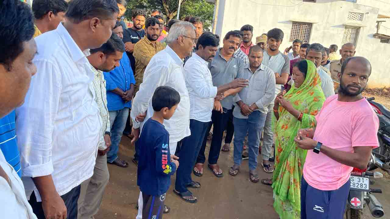 అభివృద్ధిపై ప్రత్యేక దృష్టి