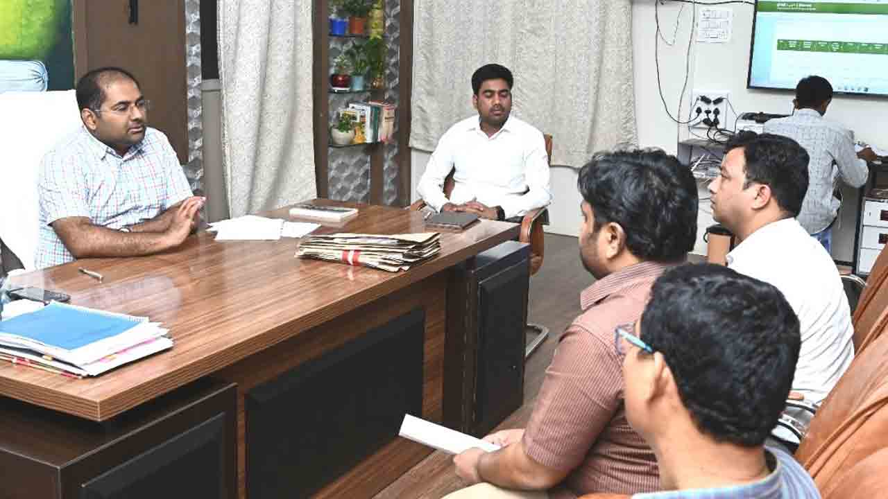 రైతు సమస్యలను పరిష్కరించాలి