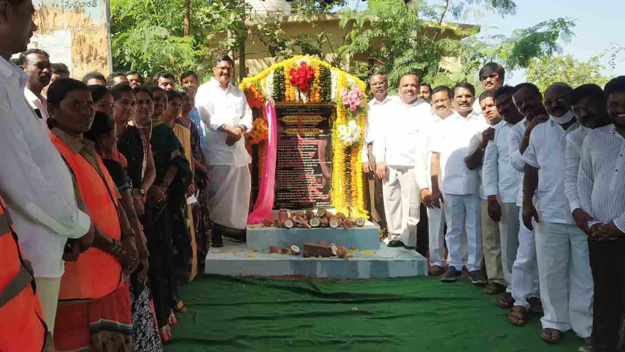 కనిపించే దేవుళ్లే వైద్యులు