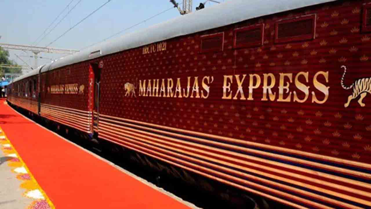 Maharajas Express | ఈ రైల్లో ప్రయాణించాలంటే రూ.19 లక్షలు చెల్లించాల్సిందే..!