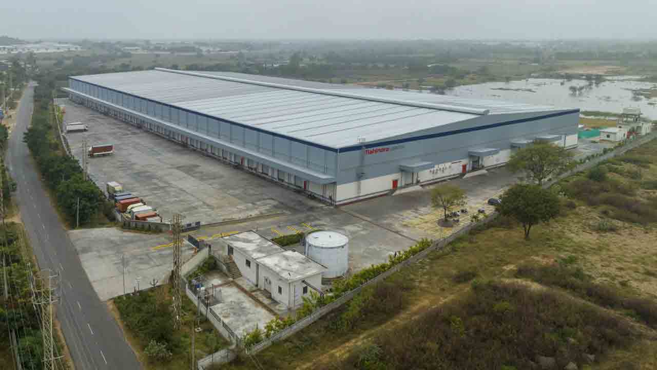 రాష్ట్రంలో ‘మహీంద్రా ’మరో గోదాం