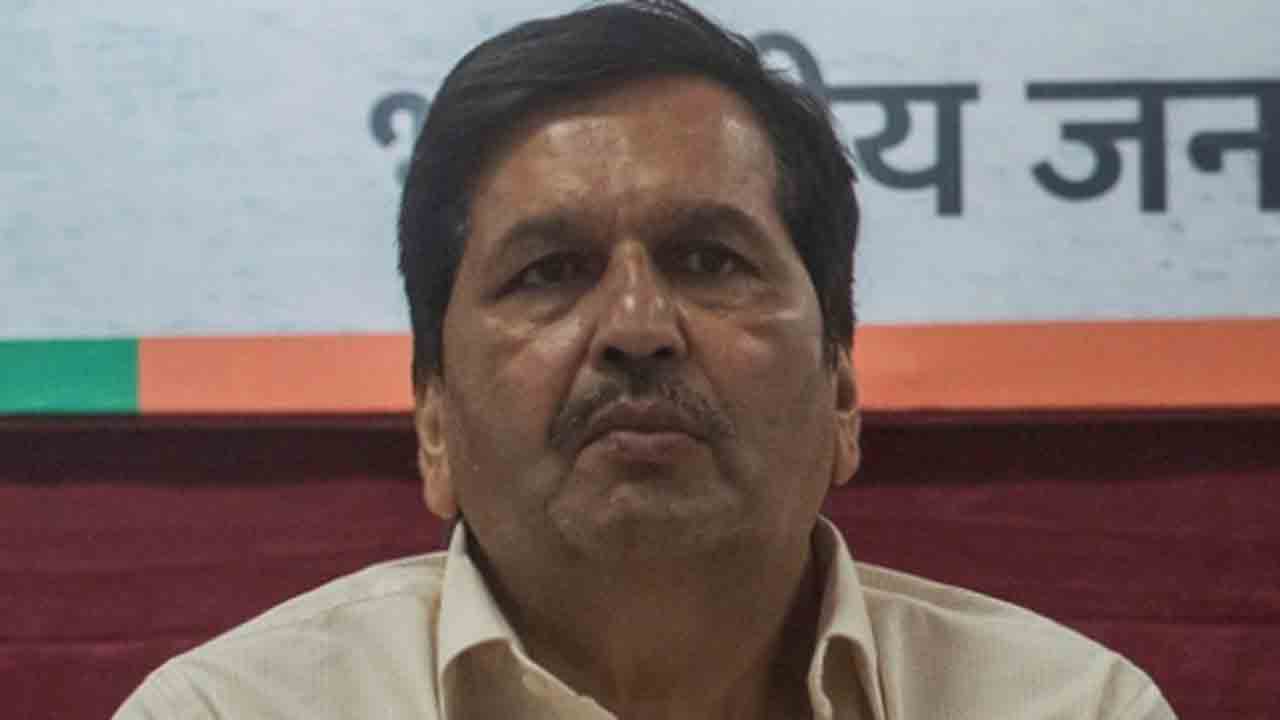 షిండేను శివాజీతో పోల్చిన మహారాష్ట్ర మంత్రి.. రాజీనామాకు కాంగ్రెస్‌ డిమాండ్‌