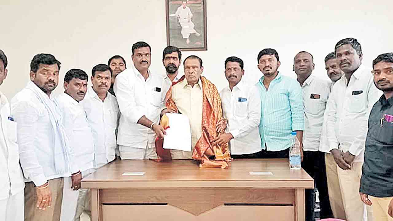 బీటీ రోడ్ల నిర్మాణానికి రూ.69.41 కోట్లు మంజూరు