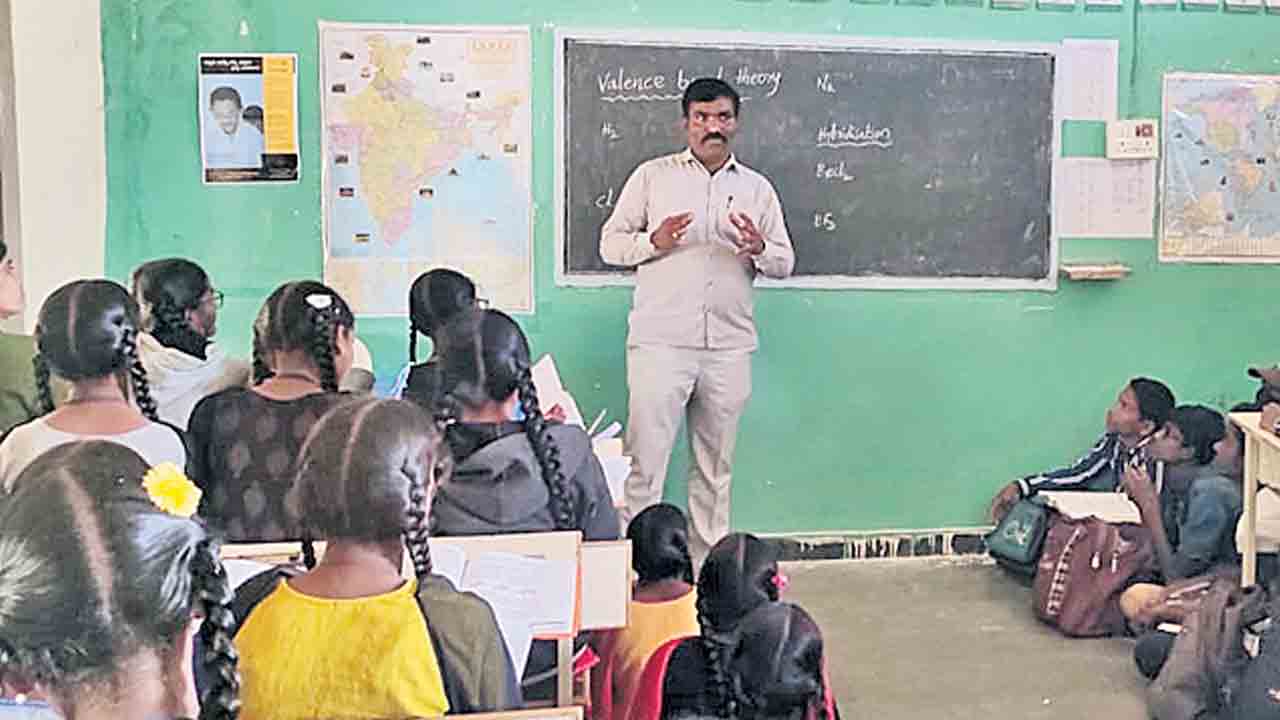 వందశాతం ఉత్తీర్ణతే లక్ష్యం