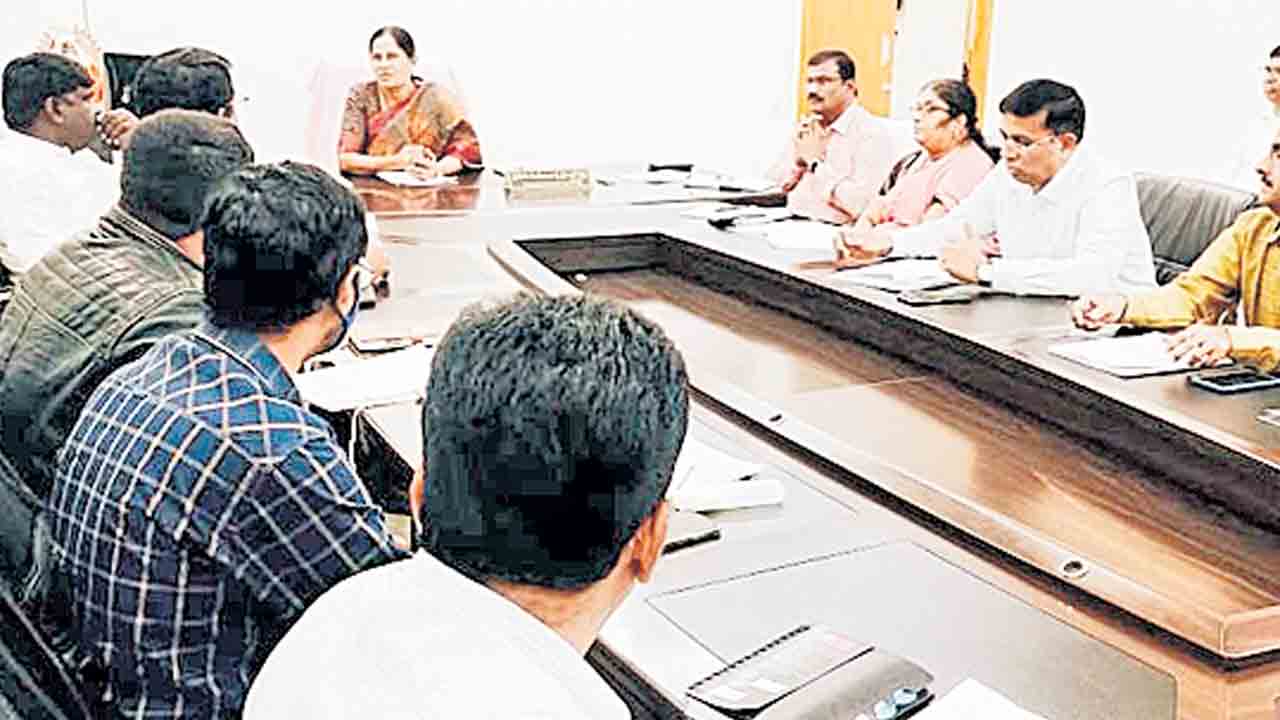 ‘మనఊరు-మనబడి’ పనులు పూర్తిచేయాలి