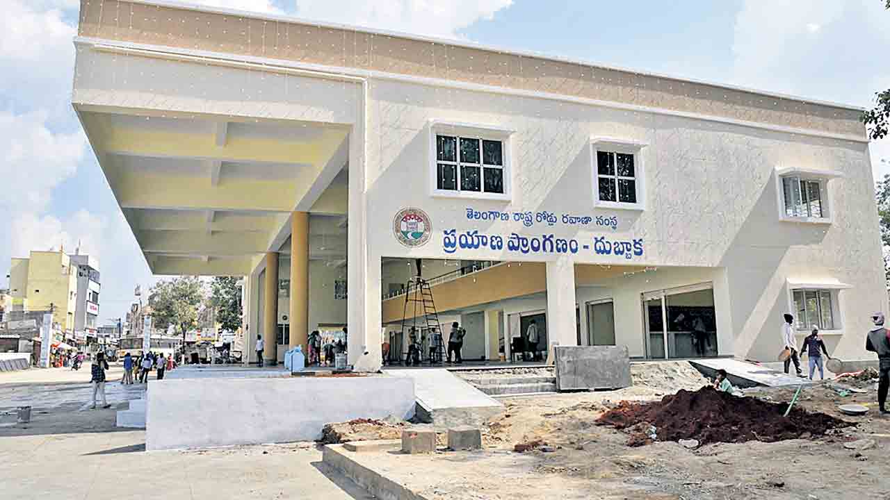 పండుగొచ్చింది