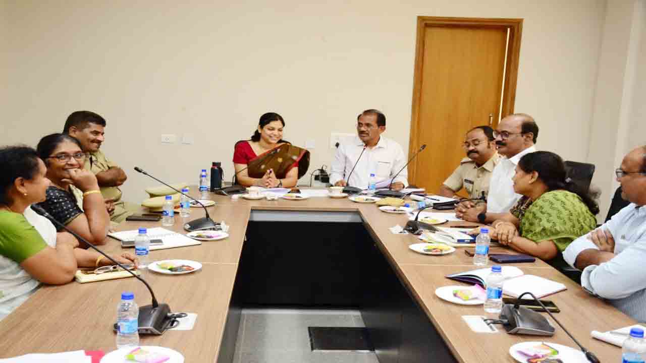 పదో తరగతి పరీక్షల్లో ఉత్తీర్ణతా శాతం పెంచాలి