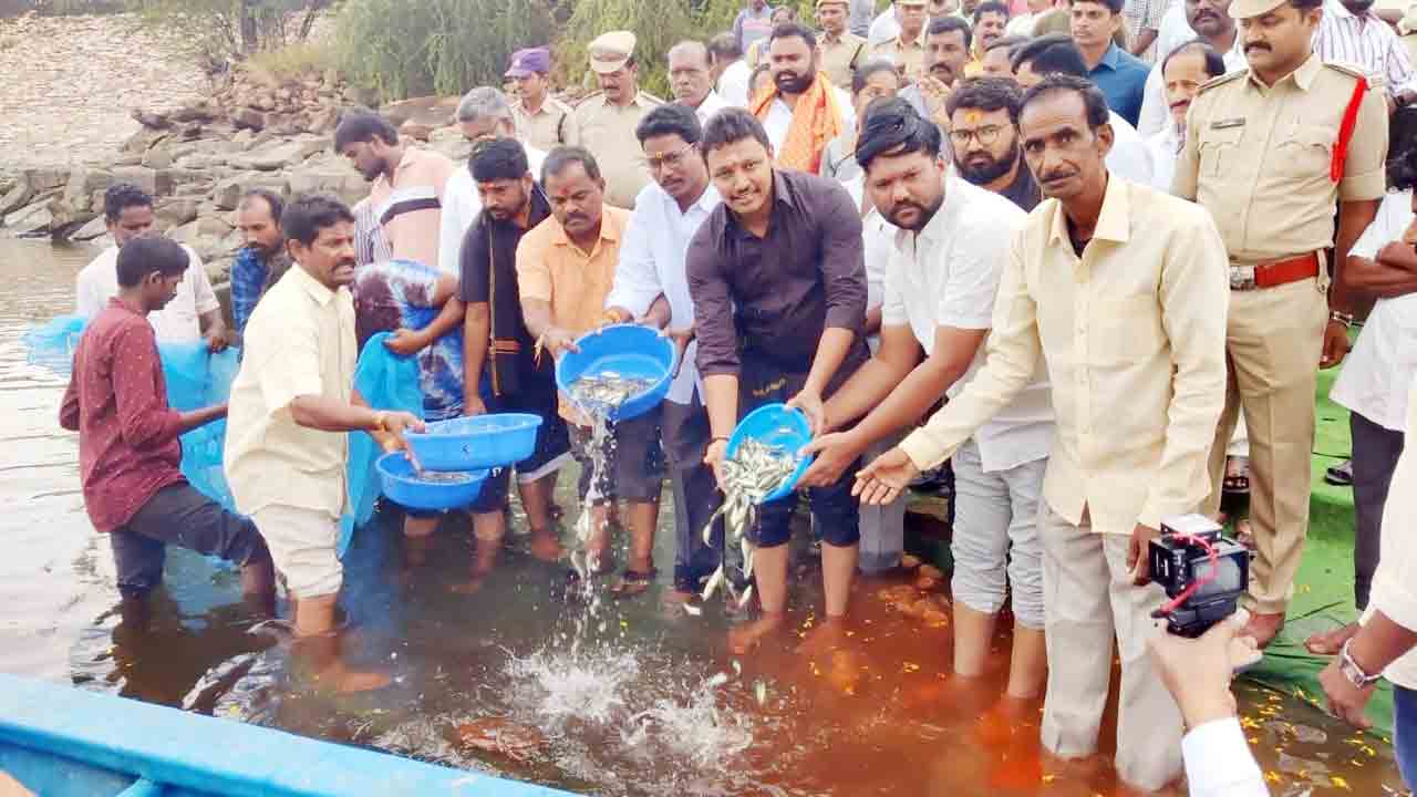 సీఎం కేసీఆర్తోనే కుల వృత్తులకు పునరుజ్జీవం