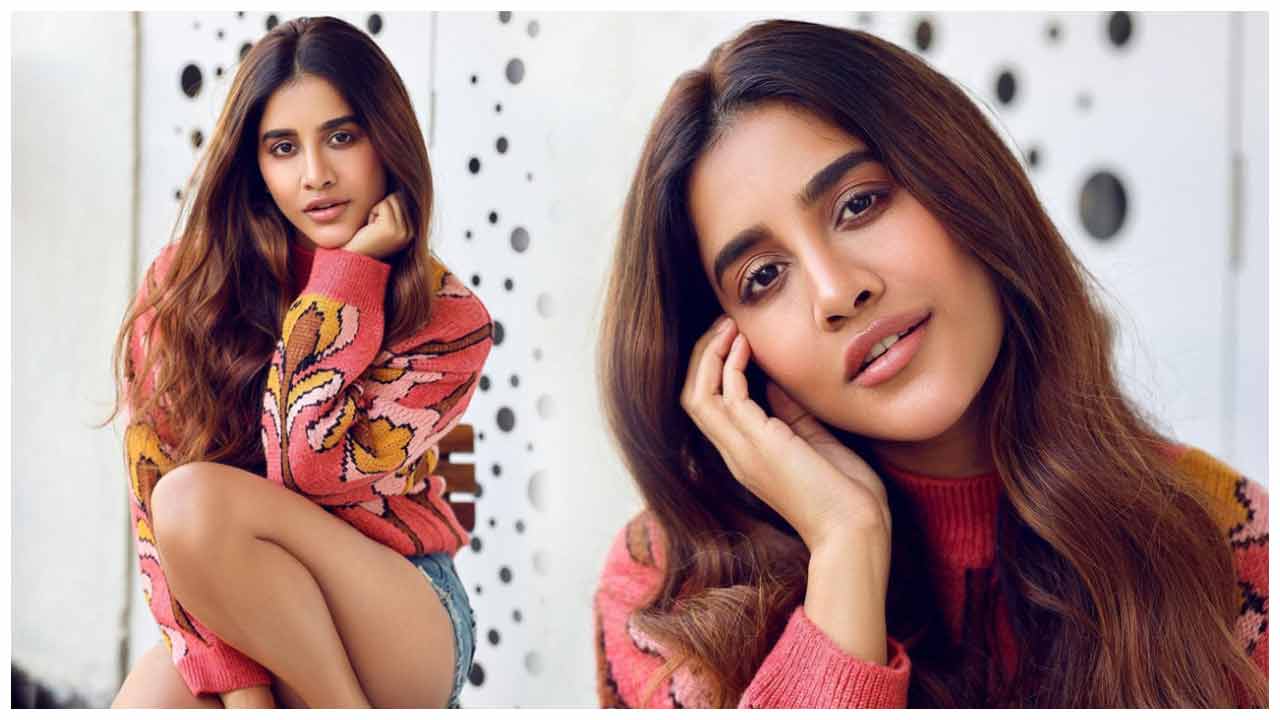 Nabha Natesh | మినీ నిక్క‌ర్‌లో కేక‌పెట్టిస్తున్న‌ నభా నటేష్..