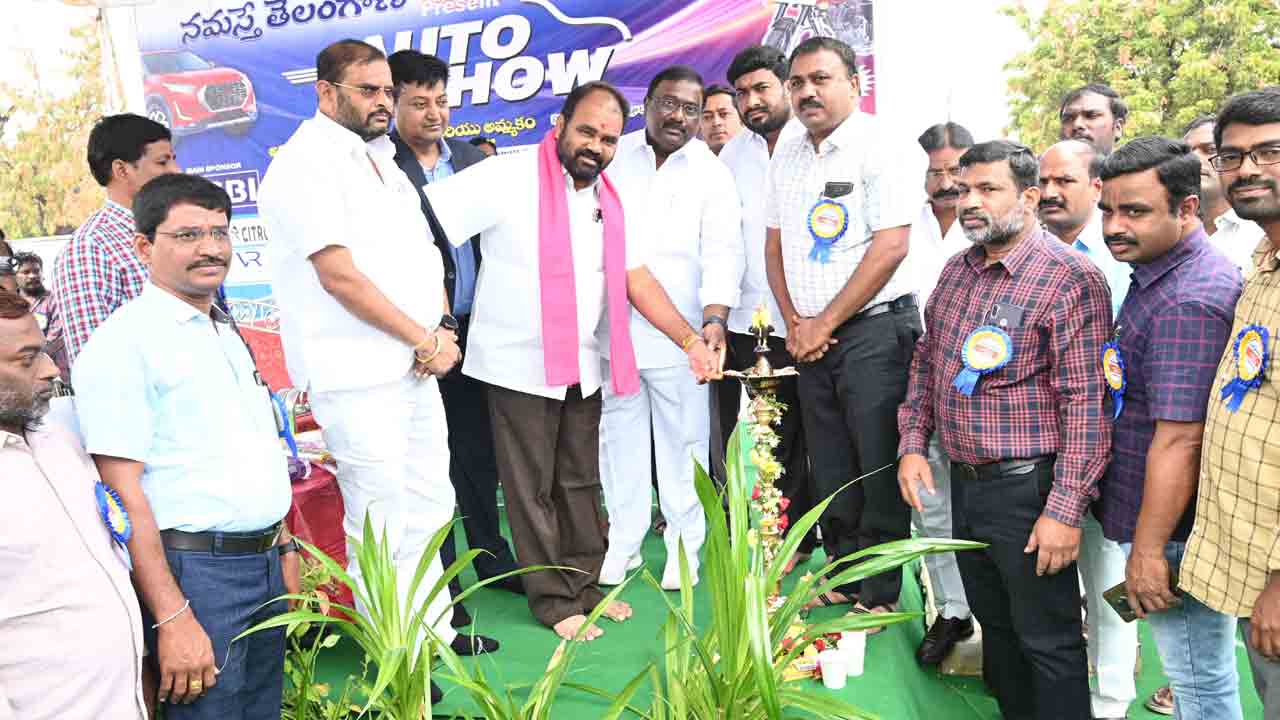 అట్టహాసంగా ఆటో షో