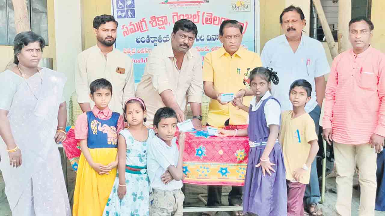 దివ్యాంగులకు ఆటల పోటీలు