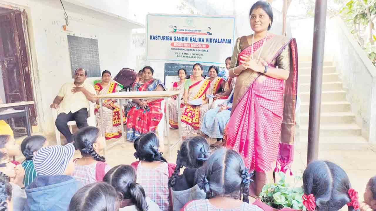 బాలల హక్కులపై అవగాహన