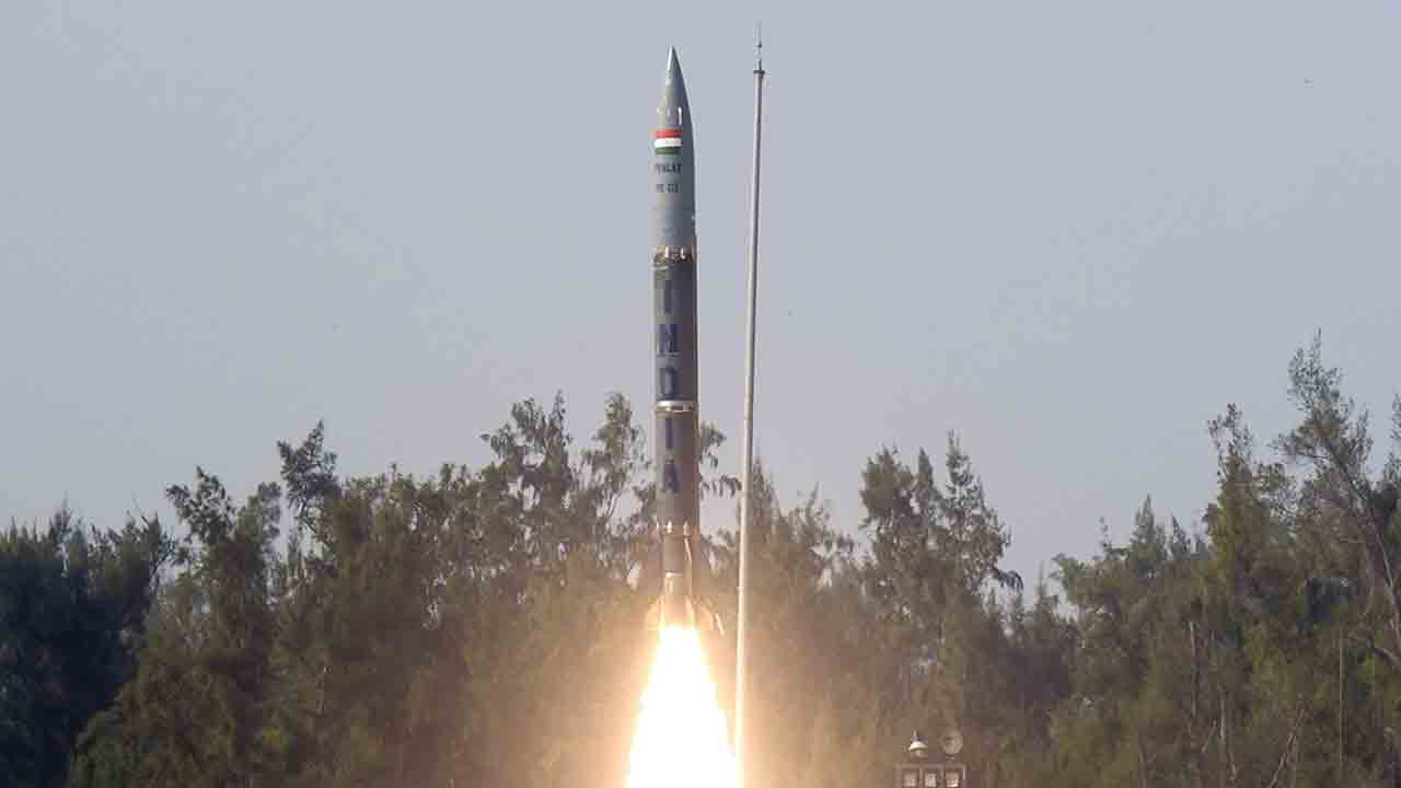 శత్రుదేశాలకు వణుకే.. చైనా-పాక్‌ సరిహద్దుల్లోకి ‘ప్రళయ్‌’ మిస్సైల్స్‌..!