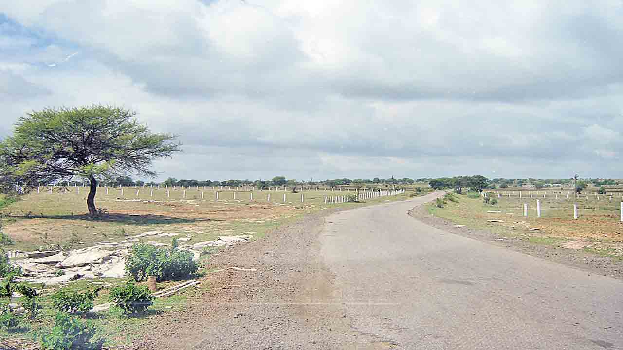 మార్చిలోగా.. కొత్త రోడ్లు..