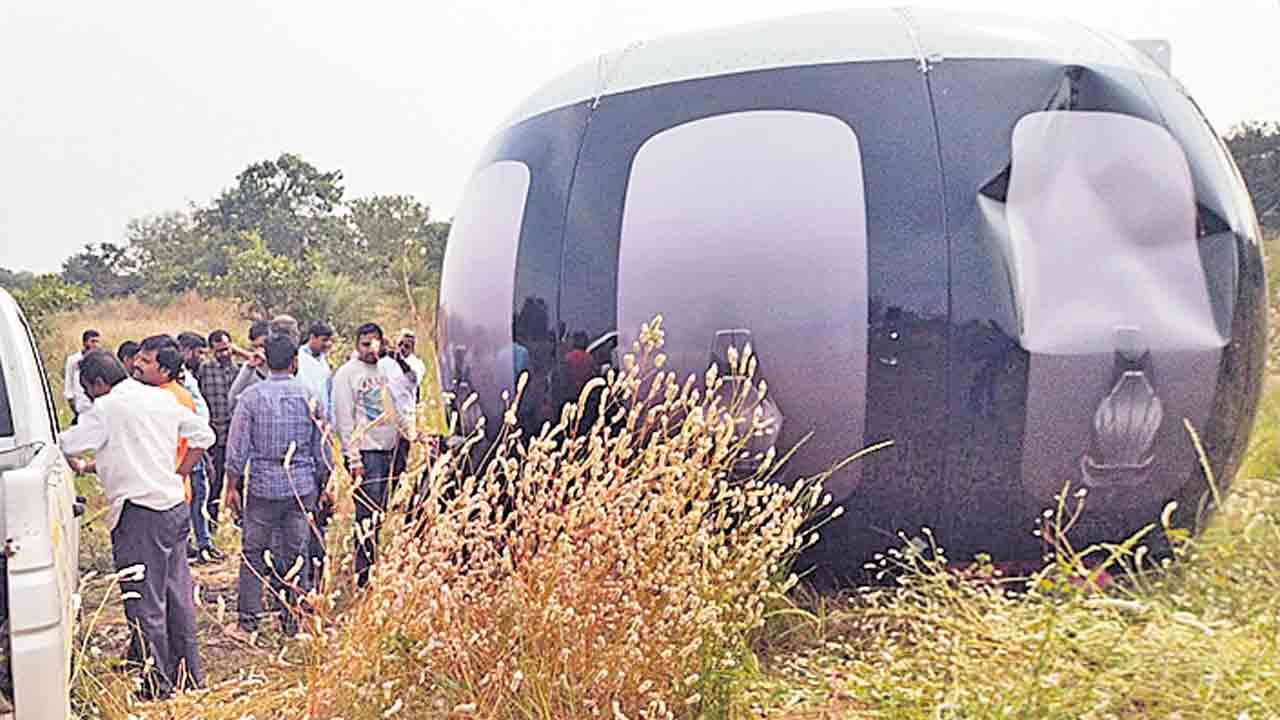 టైం మెషీన్‌ కాదు.. హైడ్రోజన్‌ బెలూన్‌