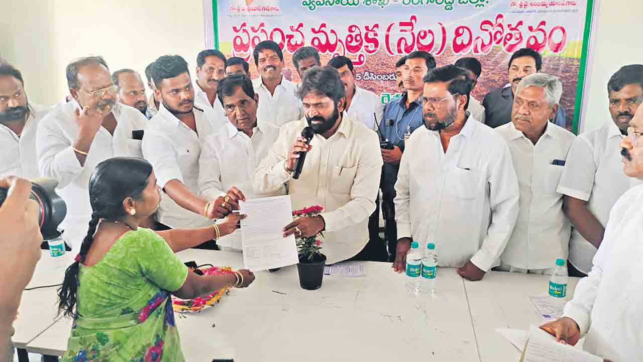 ఎట్టి పరిస్థితిల్లోనూ బోర్లకు మీటర్లు పెట్టం