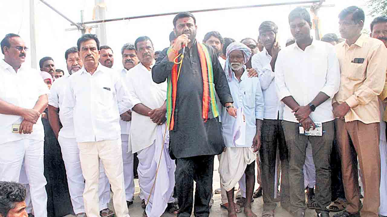 గ్రామాల అభివృద్ధికి ప్రాధాన్యం