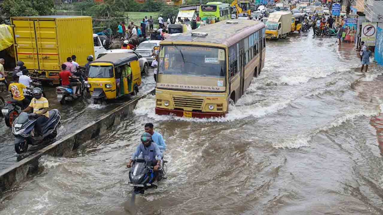 Rain Alert | తమిళనాడుకు భారీ వర్ష సూచన.. 13 జిల్లాలకు రెడ్‌ అలర్ట్‌ ..!