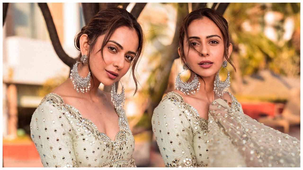 Rakul Preet Singh | కాటుక కనులతో కవ్విస్తున్న రకుల్‌ ప్రీత్‌ సింగ్..
