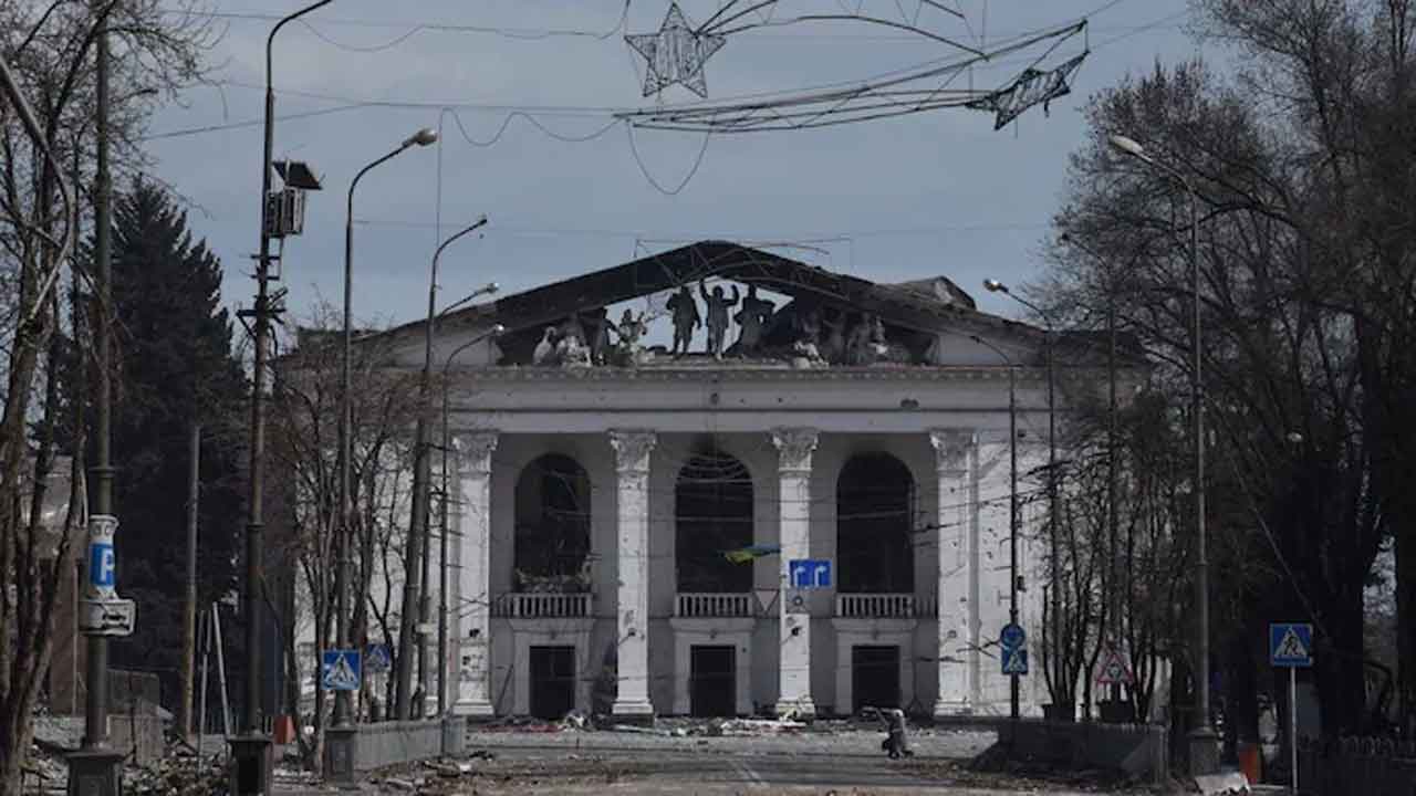 Mariupol theatre Demolition | మరియాపోల్‌లో డ్రామా థియేటర్‌ కూల్చివేతను మొదలెట్టిన రష్యా