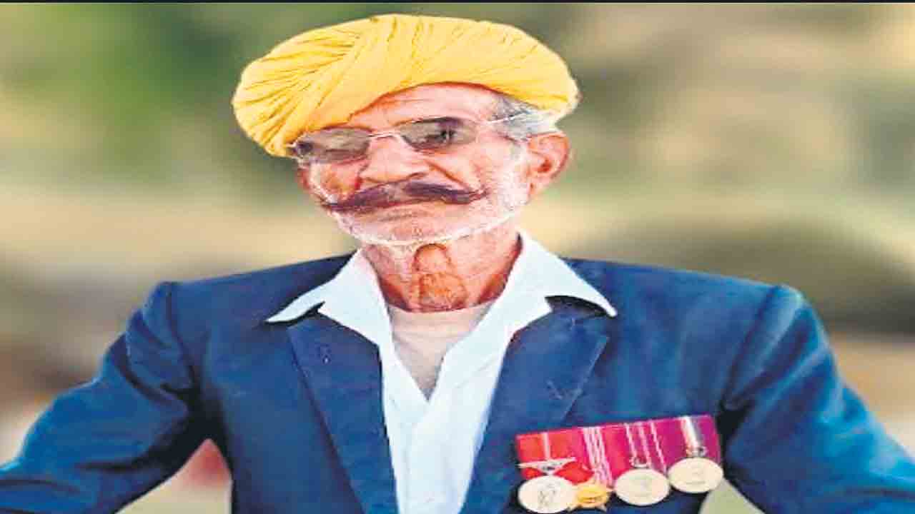 లోంగేవాలా హీరో కన్నుమూత