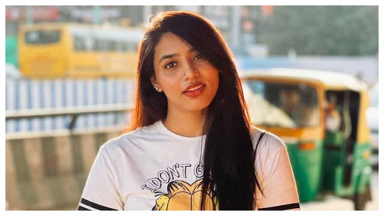 Sapthami Gowda | జీన్స్ ఫ్యాంట్‌లో సప్తమి గౌడ టెర్రిఫిక్ స్టిల్స్..