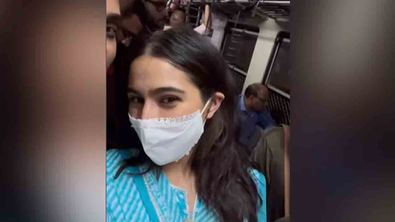 Sara Ali Khan | ముంబయి లోకల్‌ ట్రైన్‌లో సారా అలీ ఖాన్‌..!