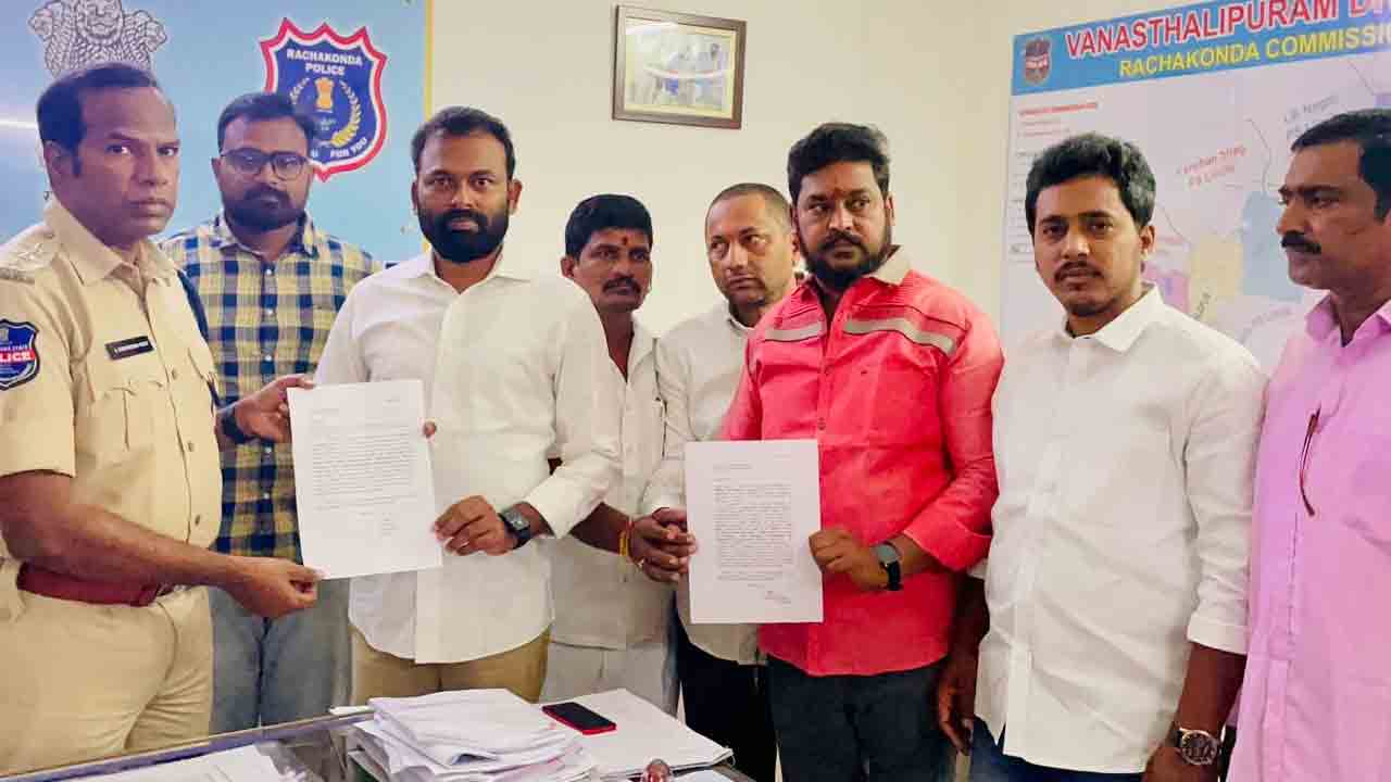 విద్వేషాలను రెచ్చగొడుతున్న షర్మిల: టీఎస్‌ రెడ్కో చైర్మన్‌ సతీశ్‌ రెడ్డి