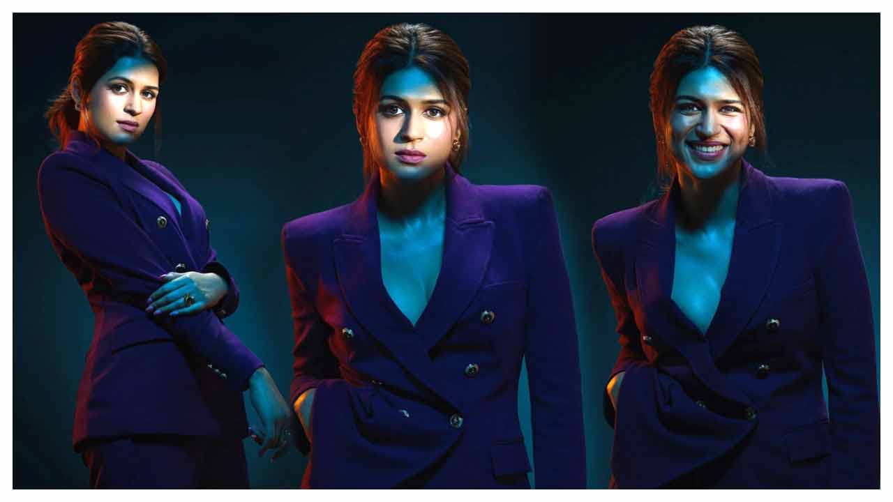 Shraddha Das | శ్రద్ధా దాస్ అల్ట్రా స్టైలిష్ లుక్‌..