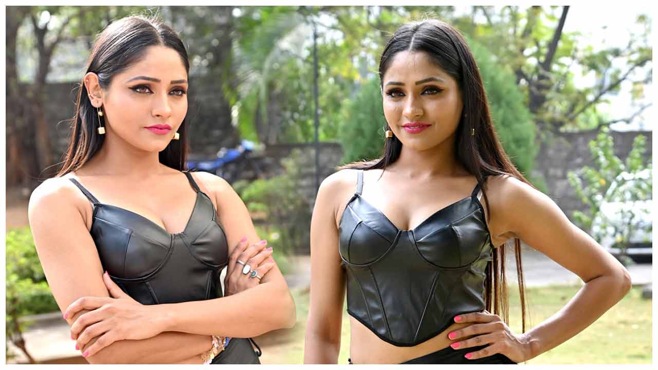 Shweta Sharma | నువ్వే నా ప్రాణం మూవీ ప్రీ రిలీజ్ ఈవెంట్‌లో శ్వేతా శర్మ..