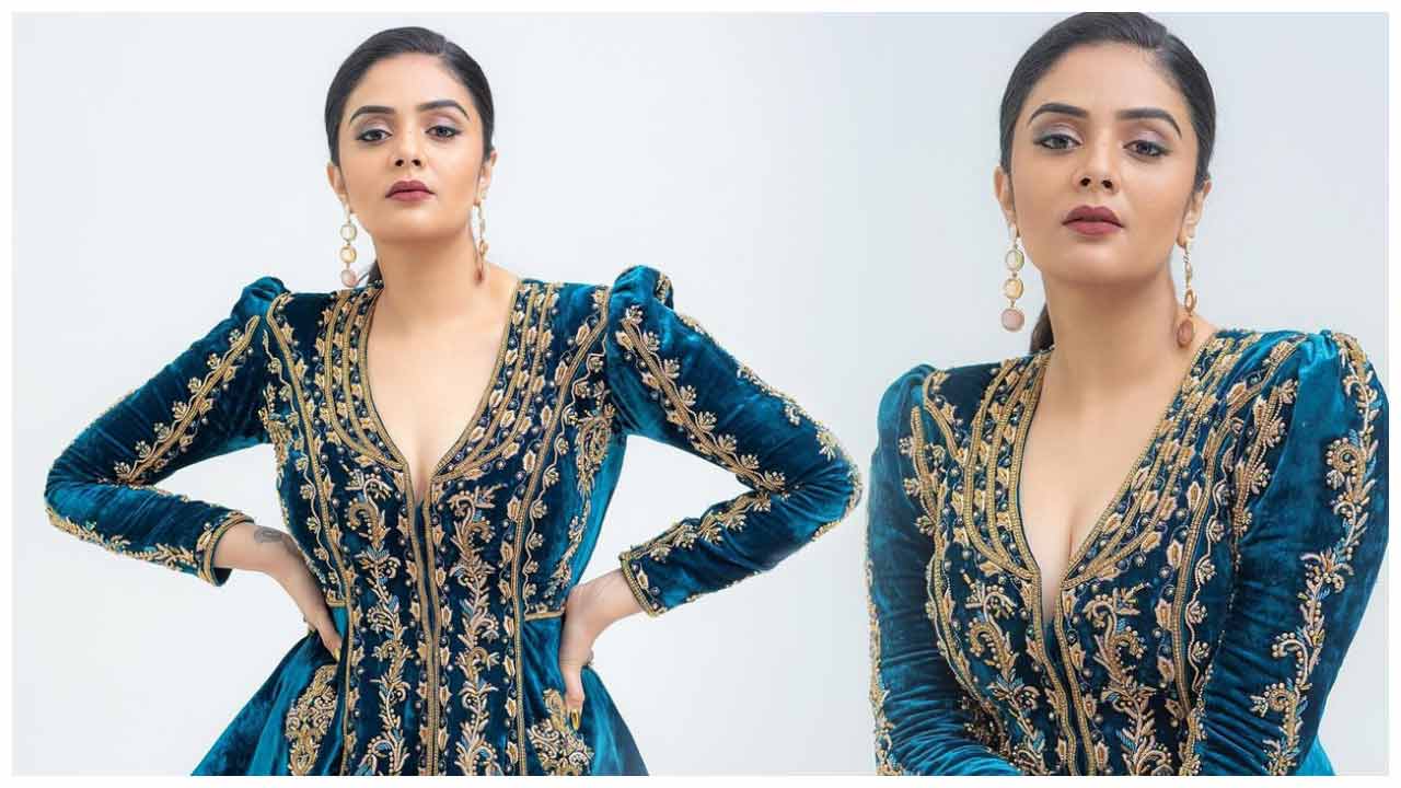 Sreemukhi | చూపులతో మత్తెక్కిస్తున్న శ్రీ‌ముఖి..