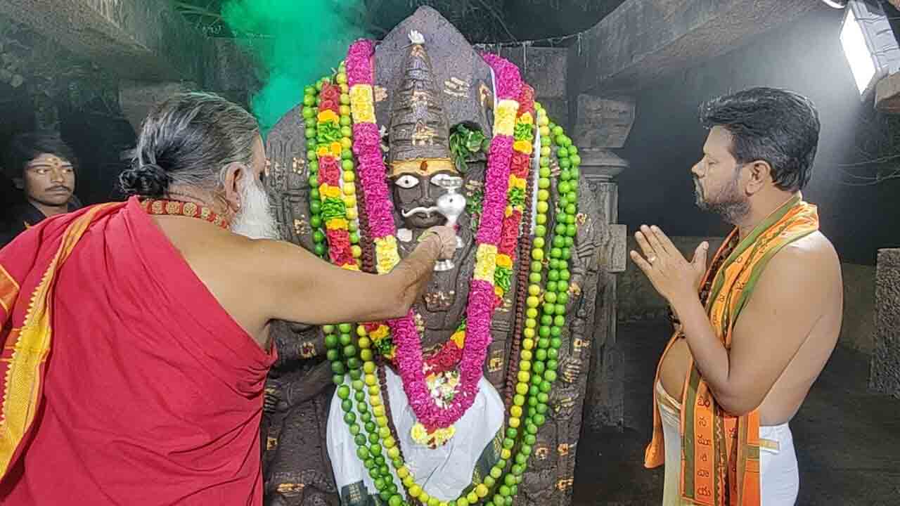 శ్రీగిరిలో పరివార దేవతలకు ప్రత్యేక పూజలు