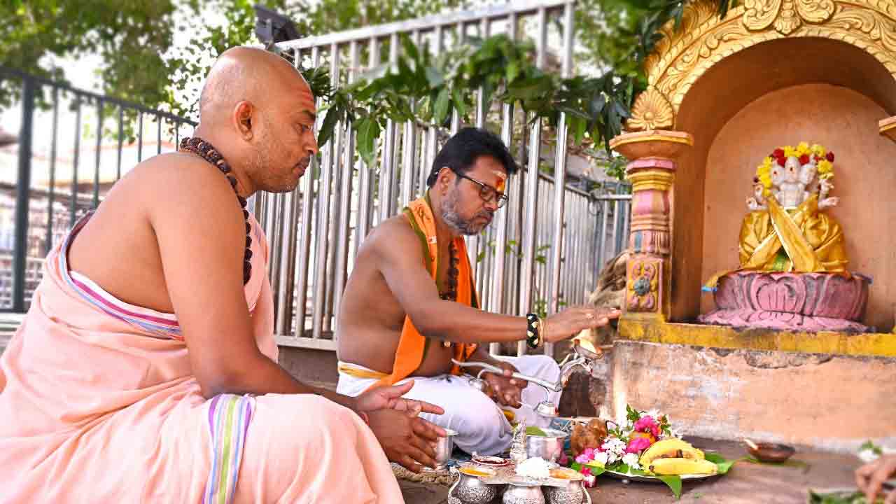 Srisailam Temple | శ్రీశైలంలో పౌర్ణమి పూజలు.. ఘనంగా దత్తజయంతి వేడుకలు