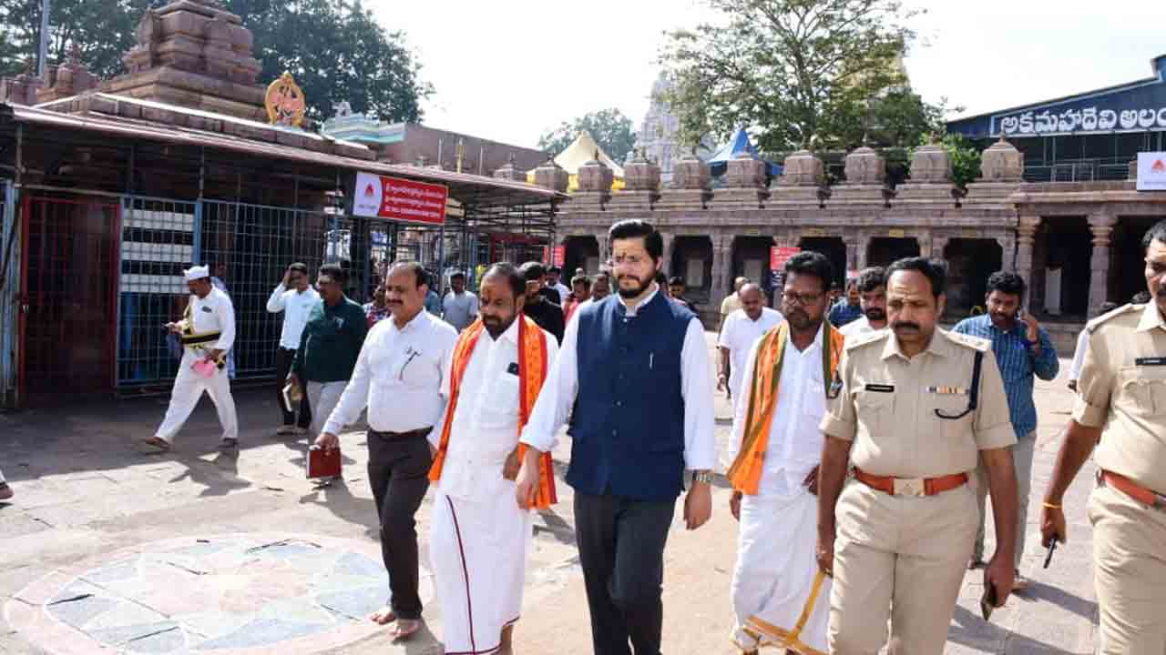 శ్రీశైలం దేవస్థానానికి రాష్ట్రపతి.. ఏర్పాట్లను పరిశీలించిన కలెక్టర్‌