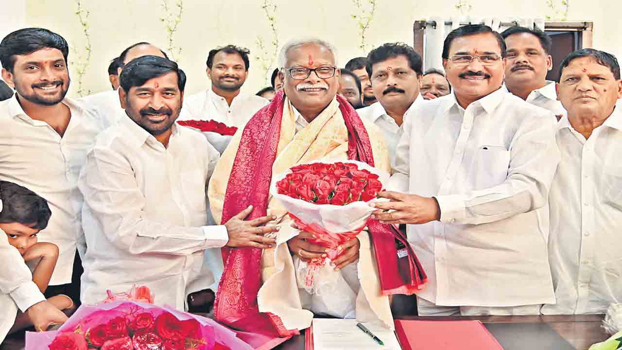 ఆగ్రోస్‌ చైర్మన్‌గా విజయసింహారెడ్డి బాధ్యతలు