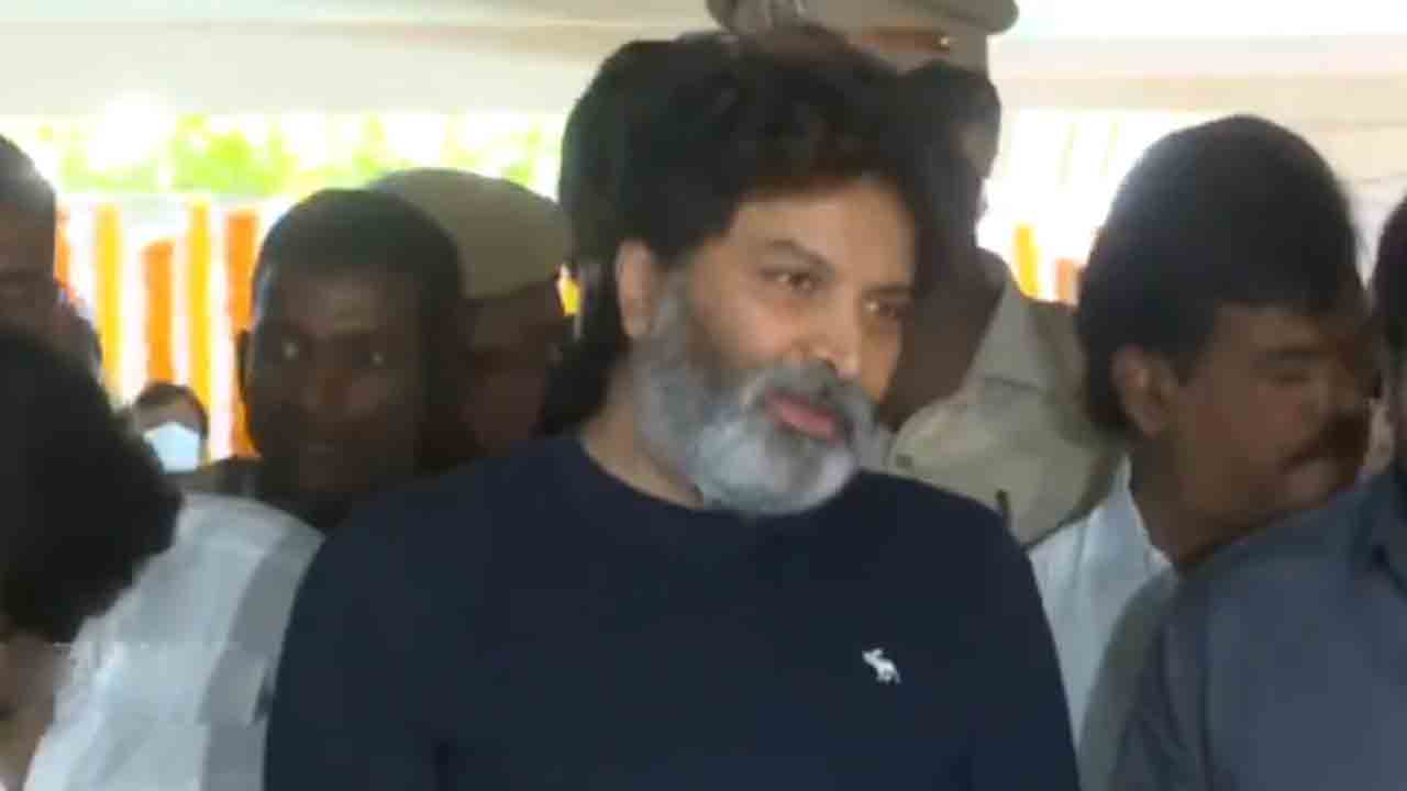 Trivikram Srinivas | తెలంగాణ ప్రభుత్వ నిర్ణయం చాలా గొప్పది: త్రివిక్రమ్ శ్రీనివాస్