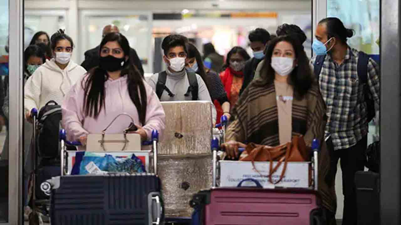 చైనా నుంచి వచ్చిన తమిళనాడు బిజినెస్‌మెన్‌కు కొవిడ్‌ పాజిటివ్‌