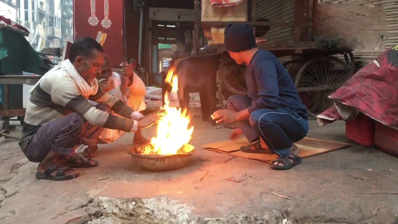 భారీగా పడిపోయిన పగటి ఉష్ణోగ్రతలు.. గజగజ వణుకుతున్న ప్రజలు