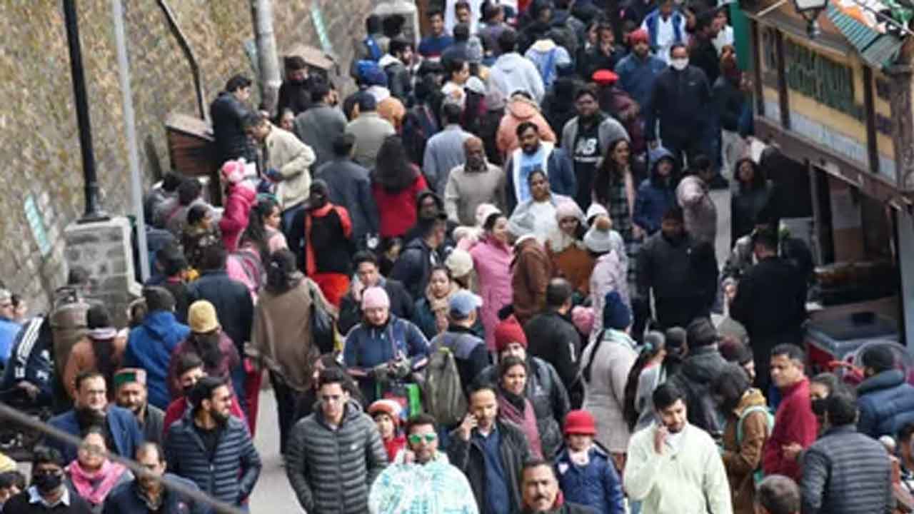 Tourists @ Simla | సిమ్లాకు పోటెత్తిన పర్యాటకులు.. జోష్‌ నింపిన న్యూ ఇయర్‌ వేడుకలు