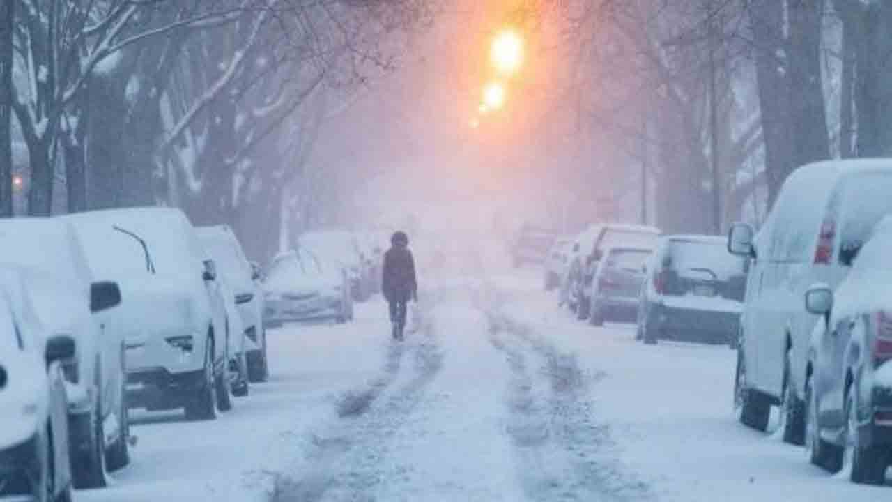 అమెరికాను వణికిస్తున్న మంచు తుఫాను.. 31 మంది మృతి