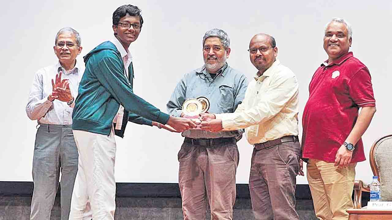 ఘనంగా జాతీయ గణిత దినోత్సవం