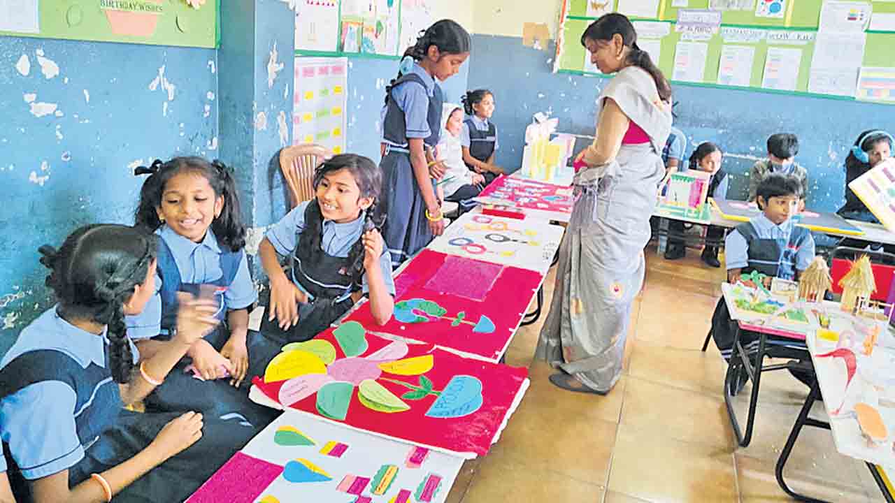 విద్యార్థులు ఉన్నత ఆశయంతో చదవాలి