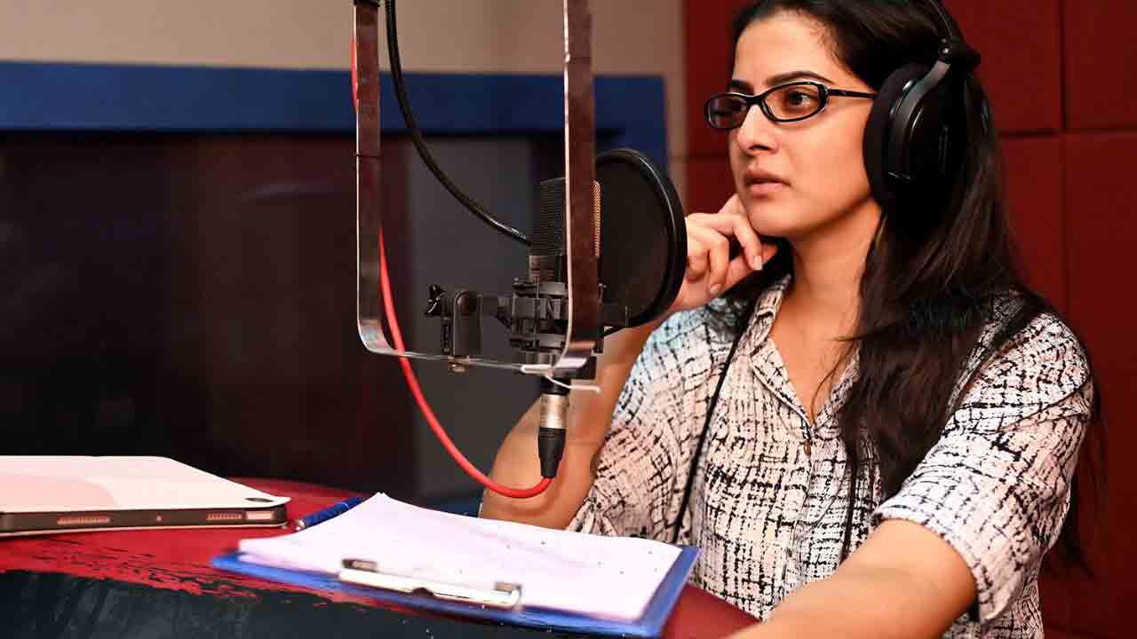 Varalaxmi Sarathkumar | వరలక్ష్మి శరత్‌కుమార్ డబ్బింగ్‌ షురూ.. ఏ సినిమాకో తెలుసా..?