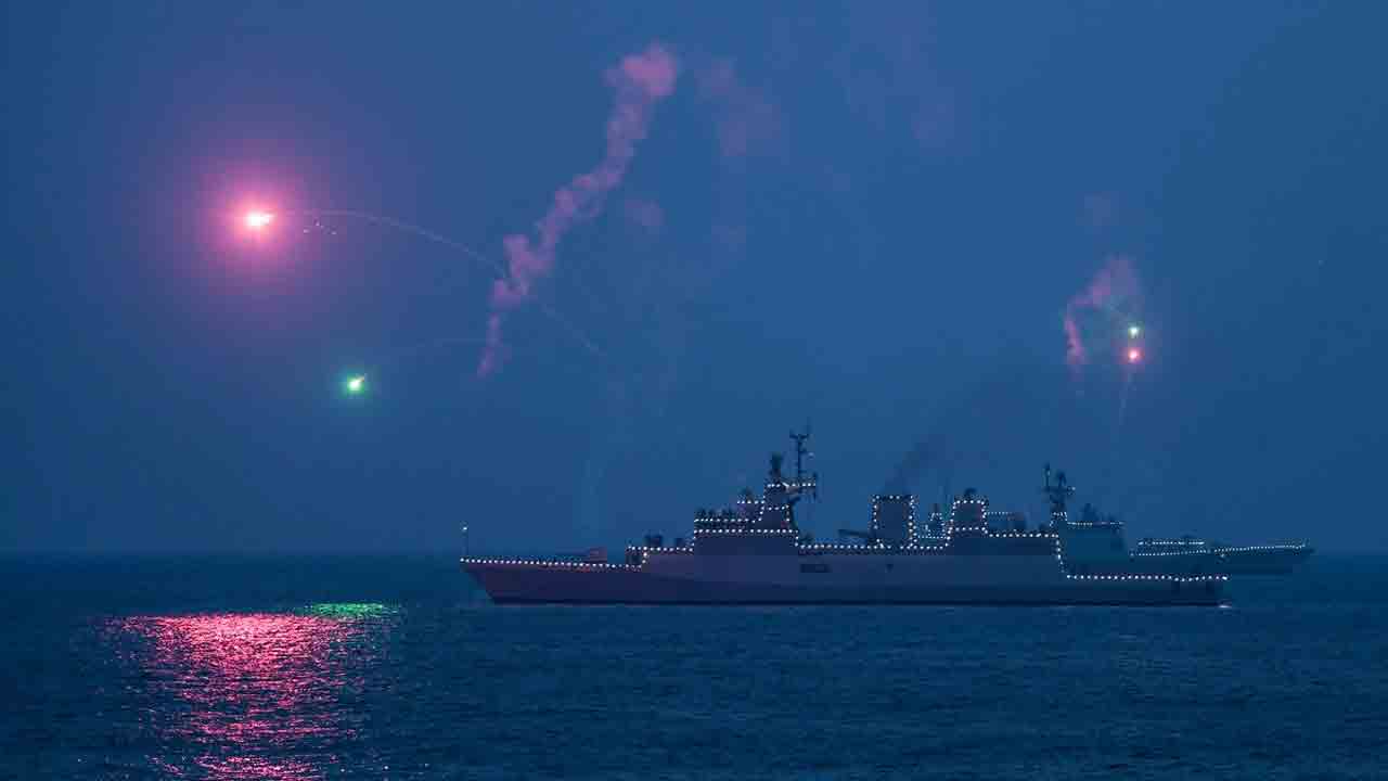 విశాఖలో నౌకాదళ ఉత్సవాలు.. దేశ రాజధాని వెలుపల తొలిసారి