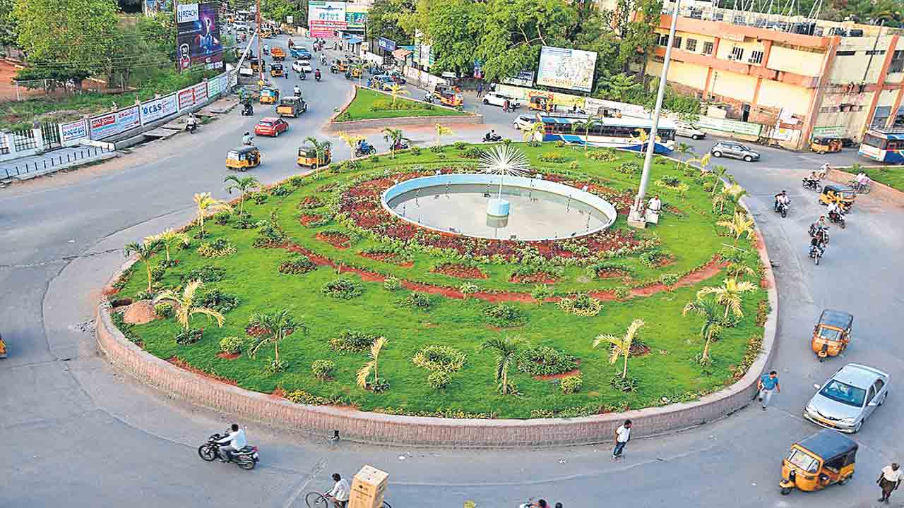 మన పట్టణాలు అధ్యయన కేంద్రాలు