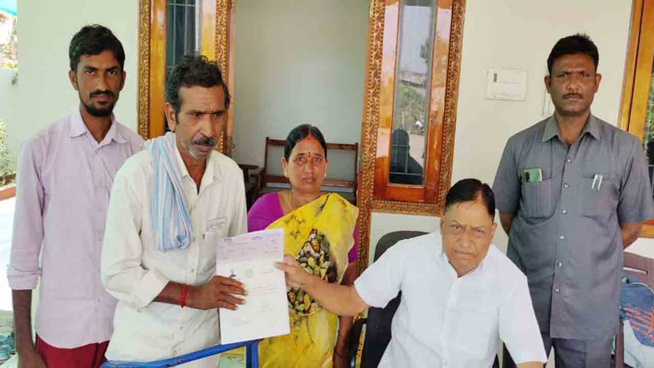 సీఎం కేసీఆర్‌.. నిరుపేదల ఆశాజ్యోతి