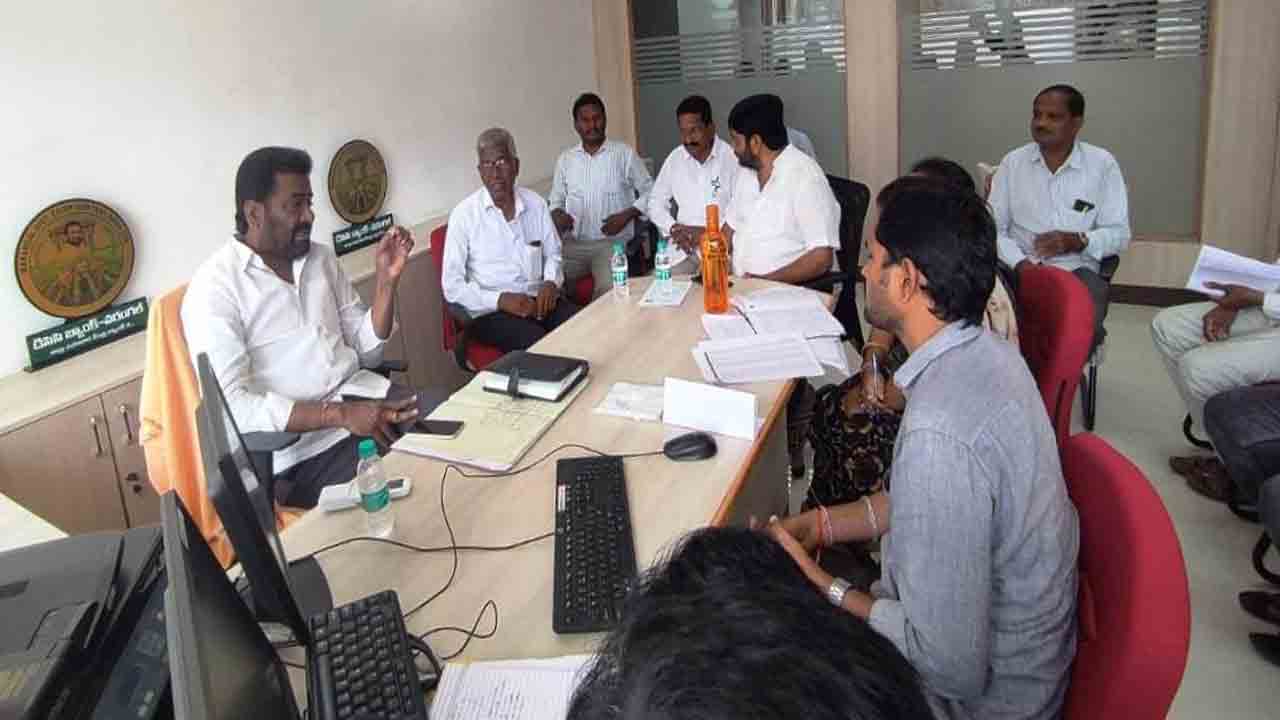 రుణాల రికవరీపై ప్రత్యేక దృష్టి సారించాలి